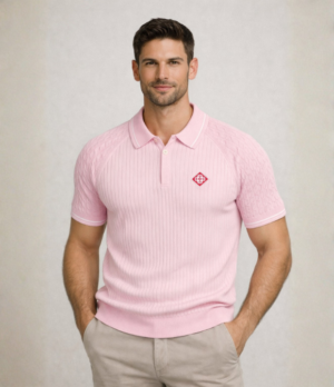 Polo rose clair en maille côtelée – Élégance moderne