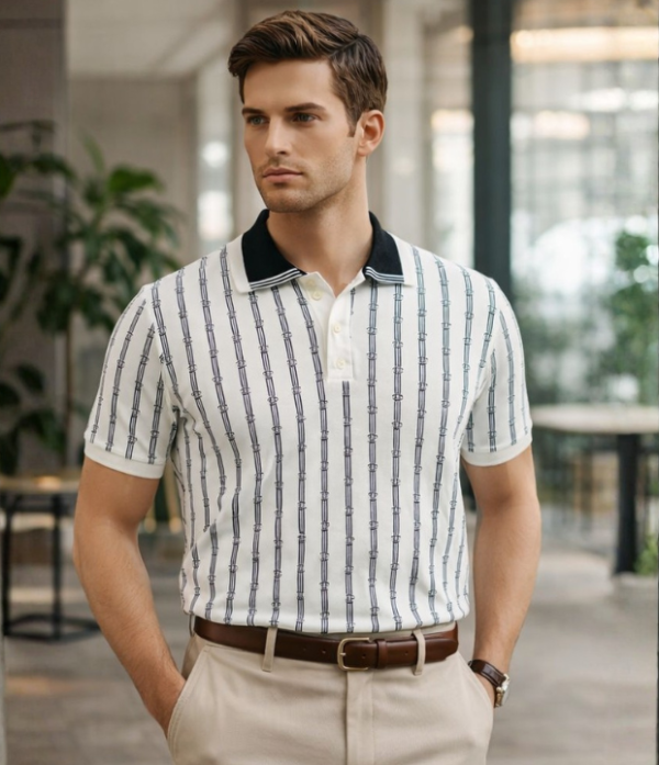 Polo blanc à motifs géométriques – Chic moderne